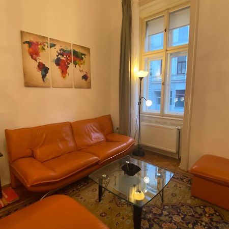 Charming Loft In Margareten District Of Виена Екстериор снимка