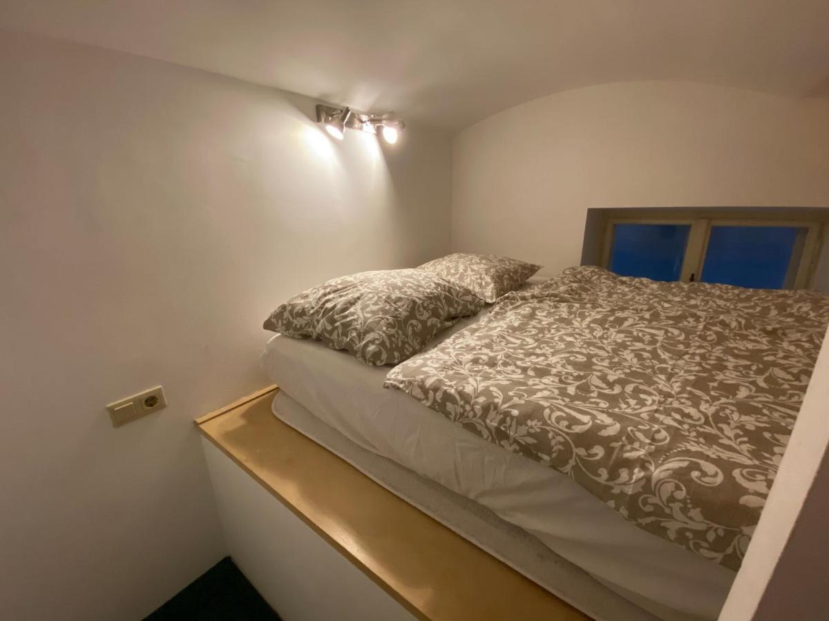 Charming Loft In Margareten District Of Виена Екстериор снимка