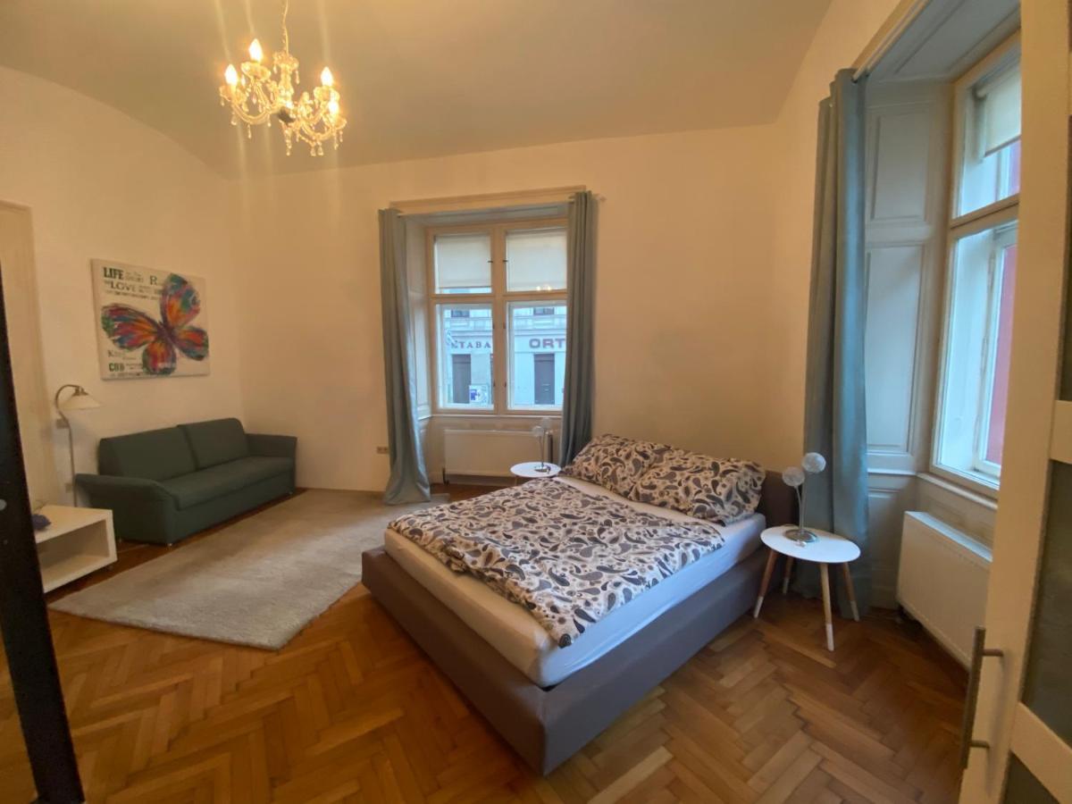 Charming Loft In Margareten District Of Виена Екстериор снимка